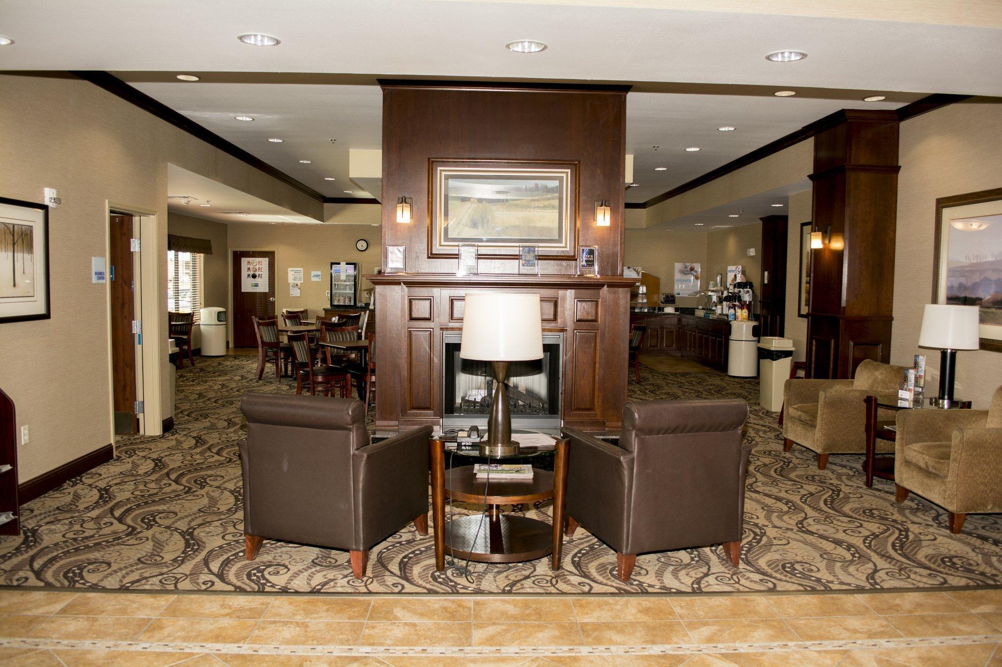 Holiday Inn Express & Suites - Mason City By Ihg Εξωτερικό φωτογραφία