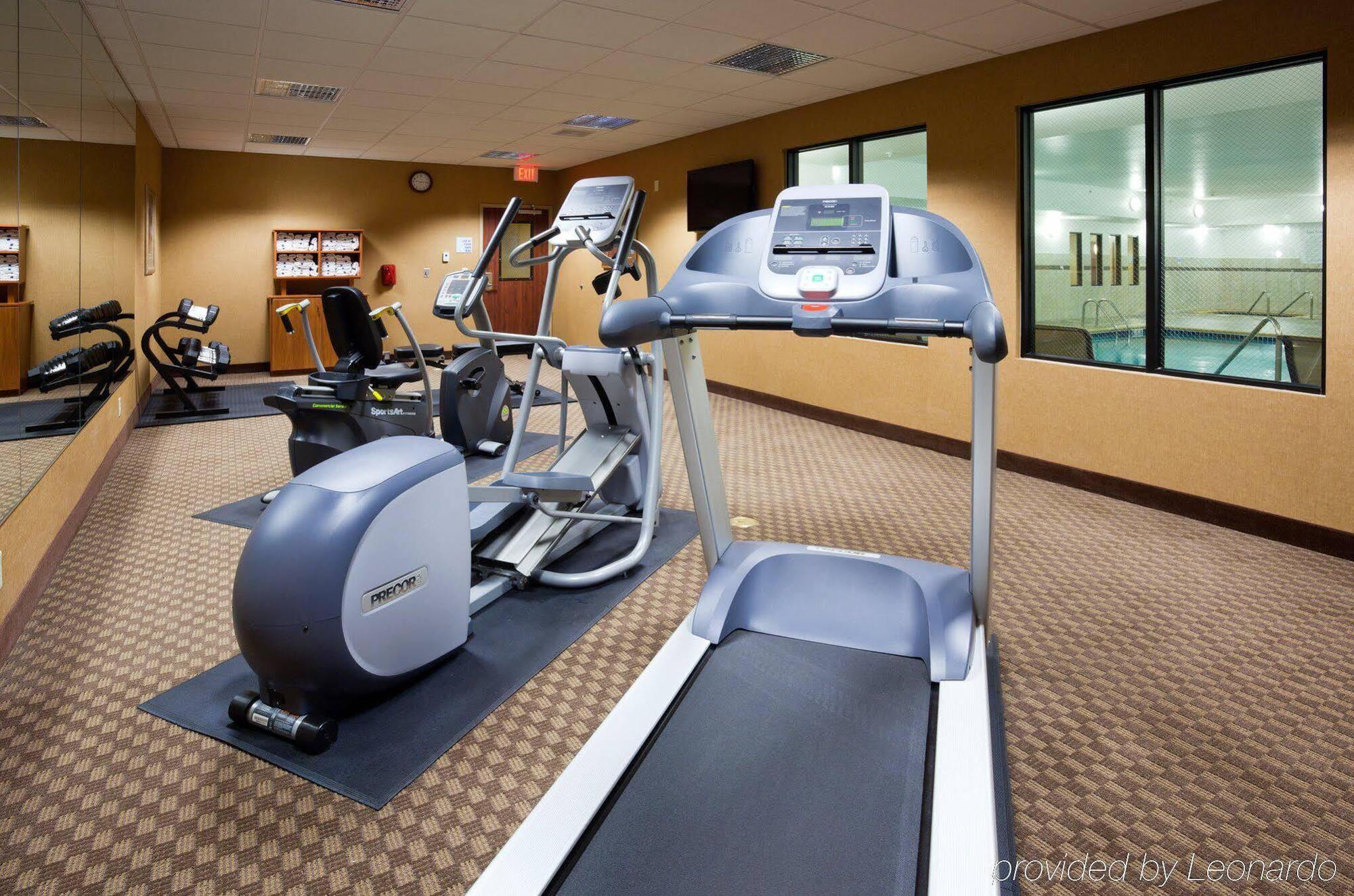Holiday Inn Express & Suites - Mason City By Ihg Εξωτερικό φωτογραφία